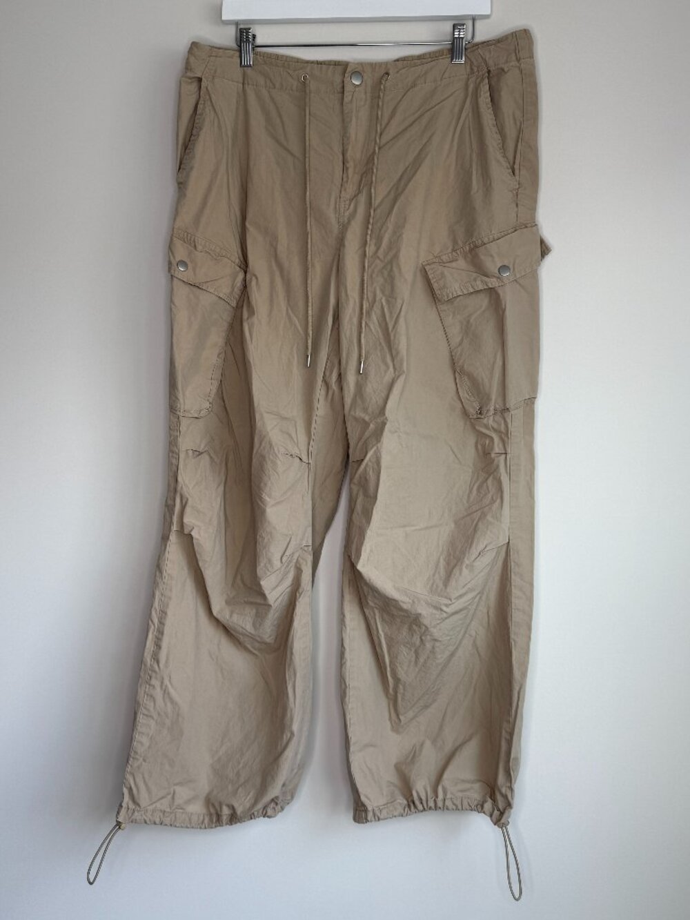 Universal Thread Khaki Cargo Pants Adjustable